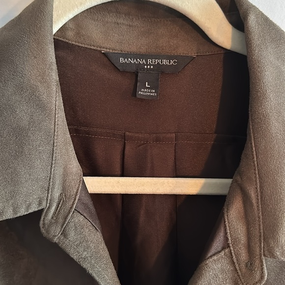 Banana Republic Dark Green Suede Button Down/Shacket - Picture 3 of 3